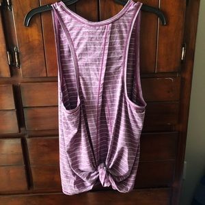 Gap Fit tie-back workout tank